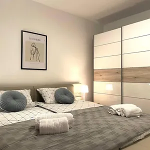  Apartment Neva ,prostrani Stan U Blizini Mora Croatia