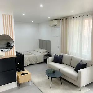  Apartment Republique France